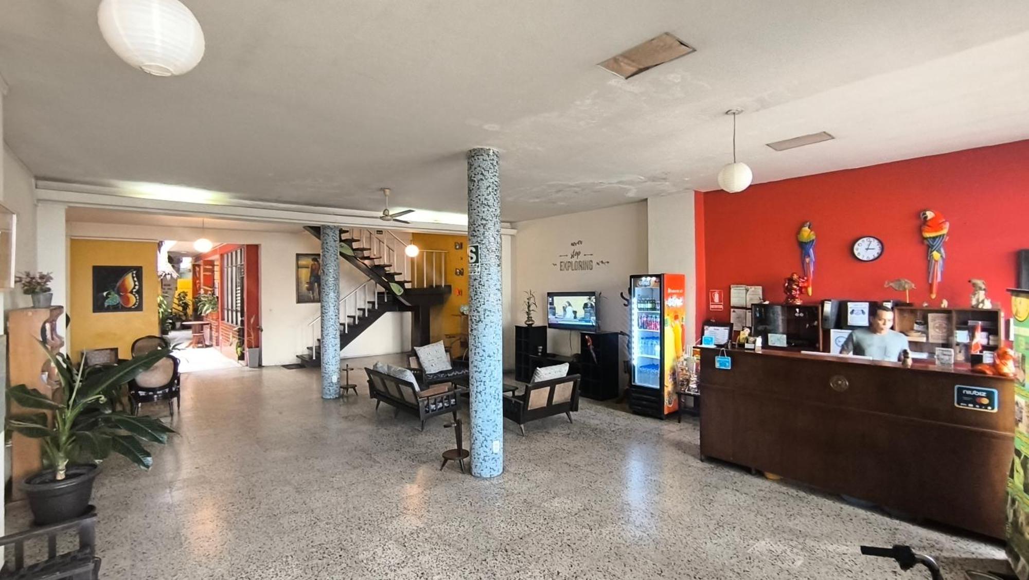 Flying Dog Hostel Iquitos Esterno foto
