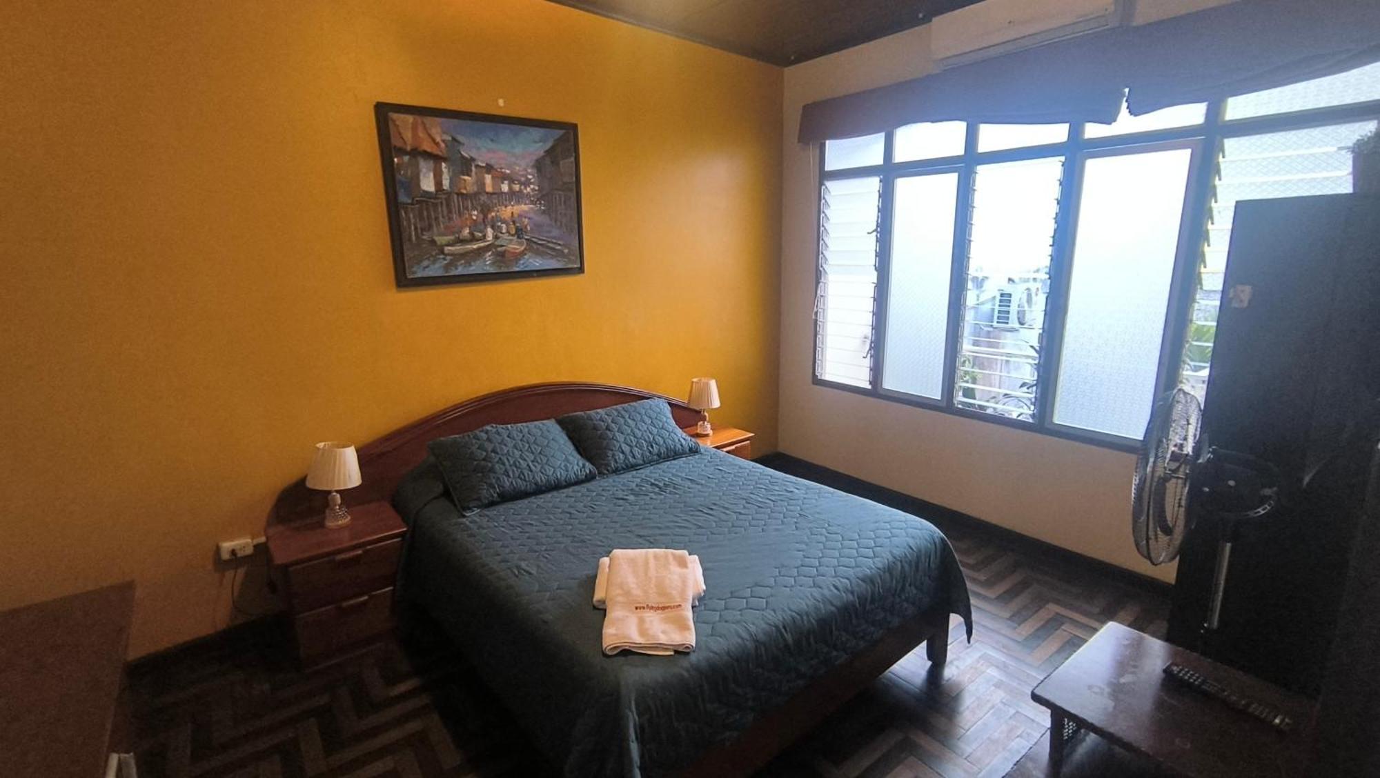 Flying Dog Hostel Iquitos Esterno foto