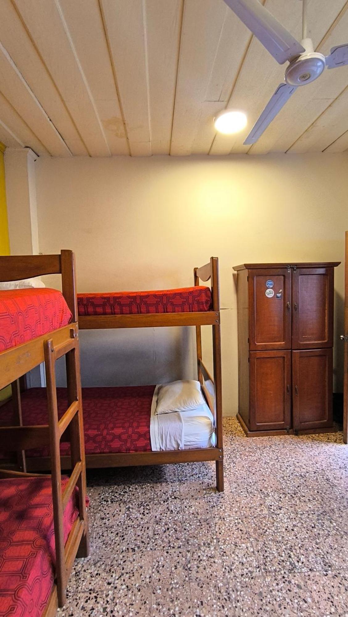 Flying Dog Hostel Iquitos Esterno foto